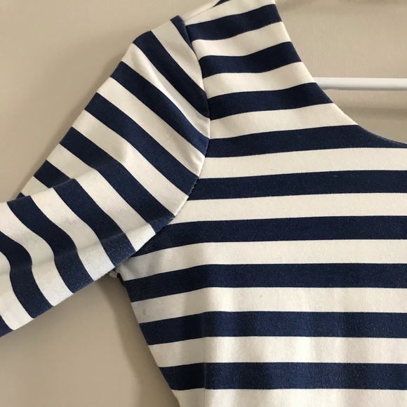 Stripped billabong dress w open back - Picture 3 of 4